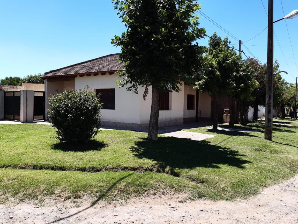Hotel Mitre Chivilcoy. Casa En Rivadavia 900 Exterior photo